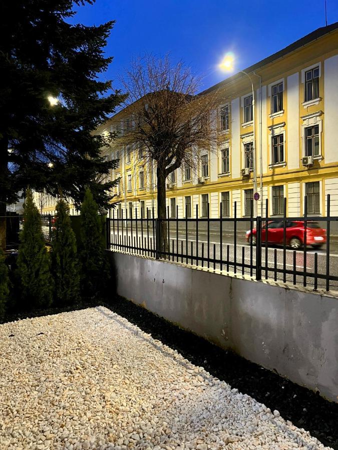 Luxor Ultra-Central Apartments Sibiu Exteriör bild