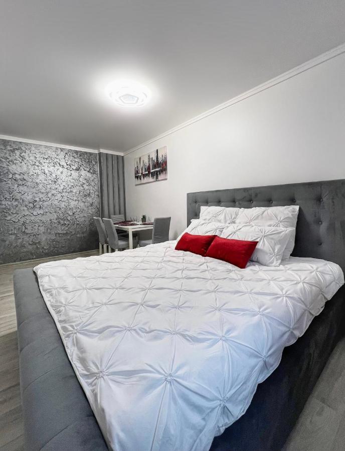 Luxor Ultra-Central Apartments Sibiu Exteriör bild