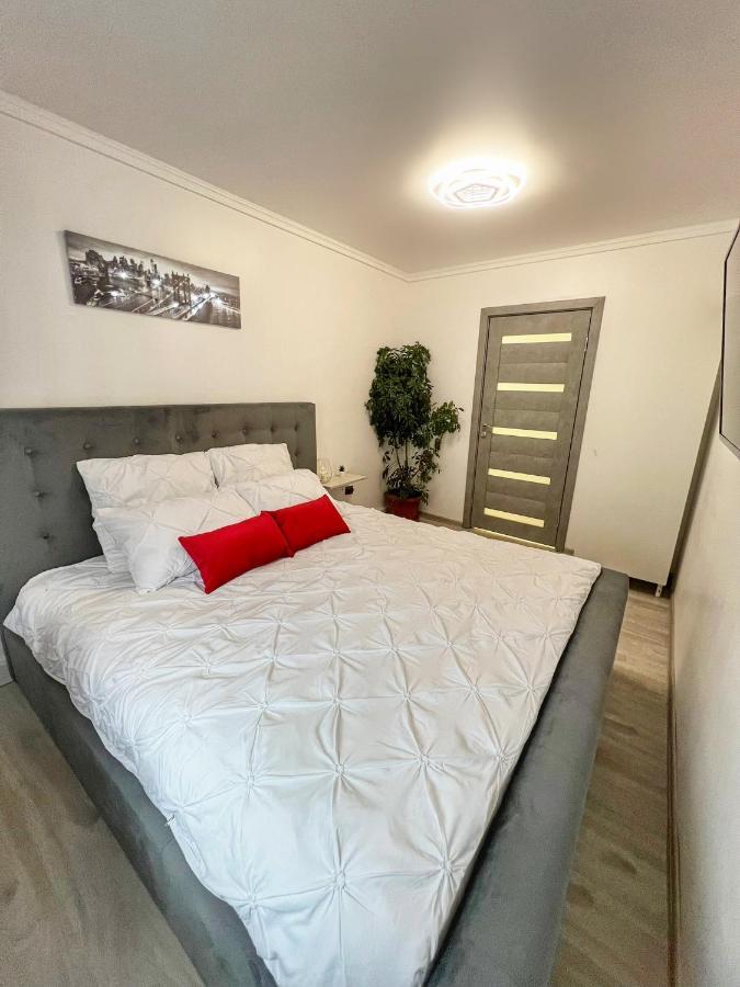 Luxor Ultra-Central Apartments Sibiu Exteriör bild